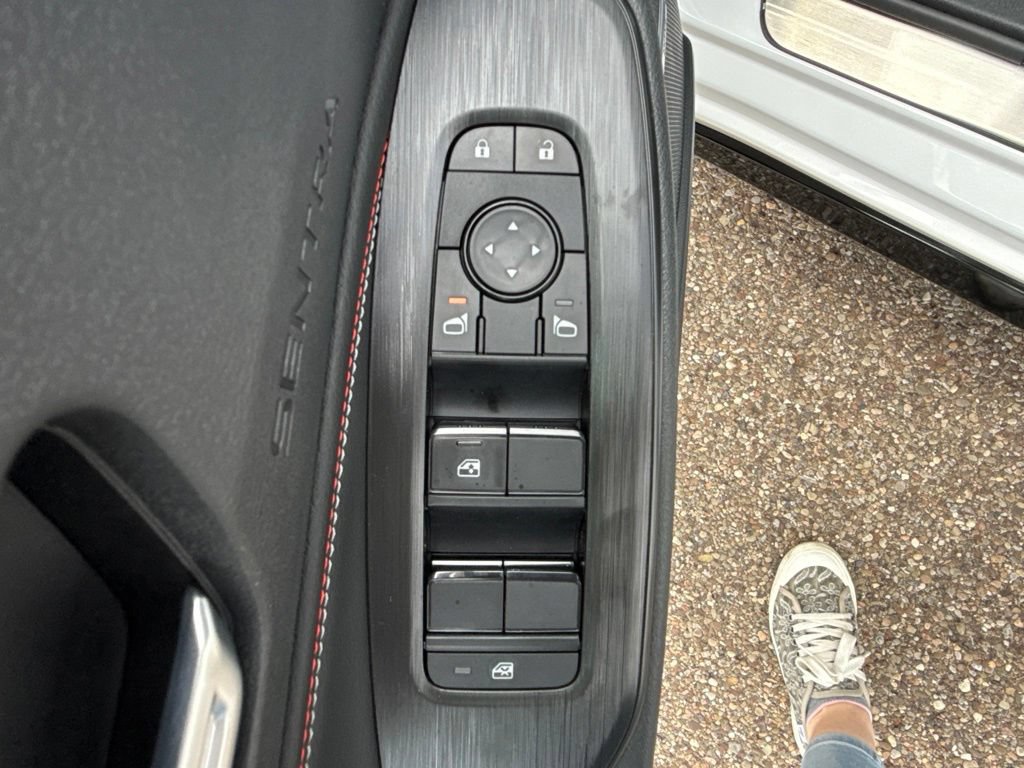 New 2026 Nissan Sentra SR FWD image 11