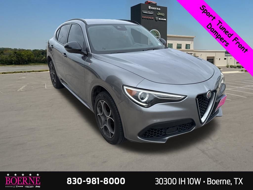 Used 2020 Alfa Romeo Stelvio Sport w/ Quick Order Package 22K Sport RWD image 8