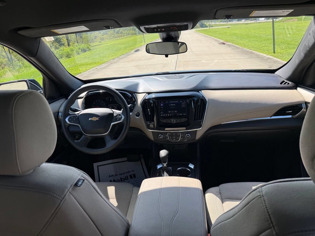 Used 2023 Chevrolet Traverse LS AWD/4WD image 20