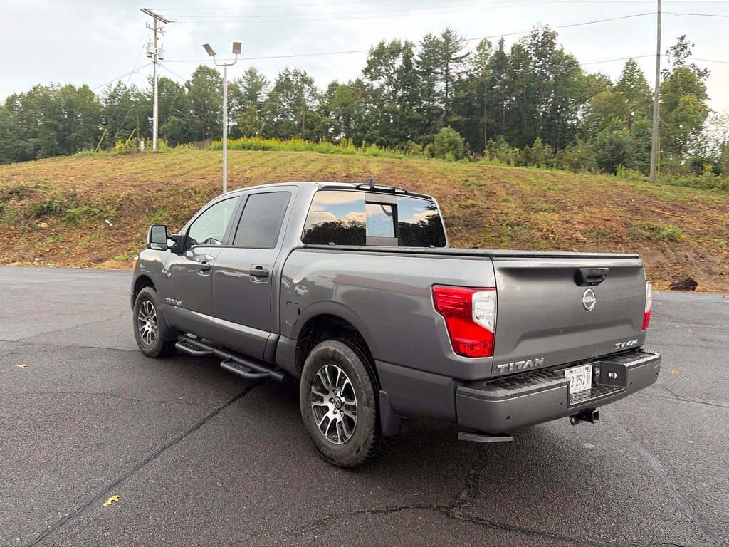 Used 2024 Nissan Titan SV w/ SV Convenience Package AWD/4WD image 7