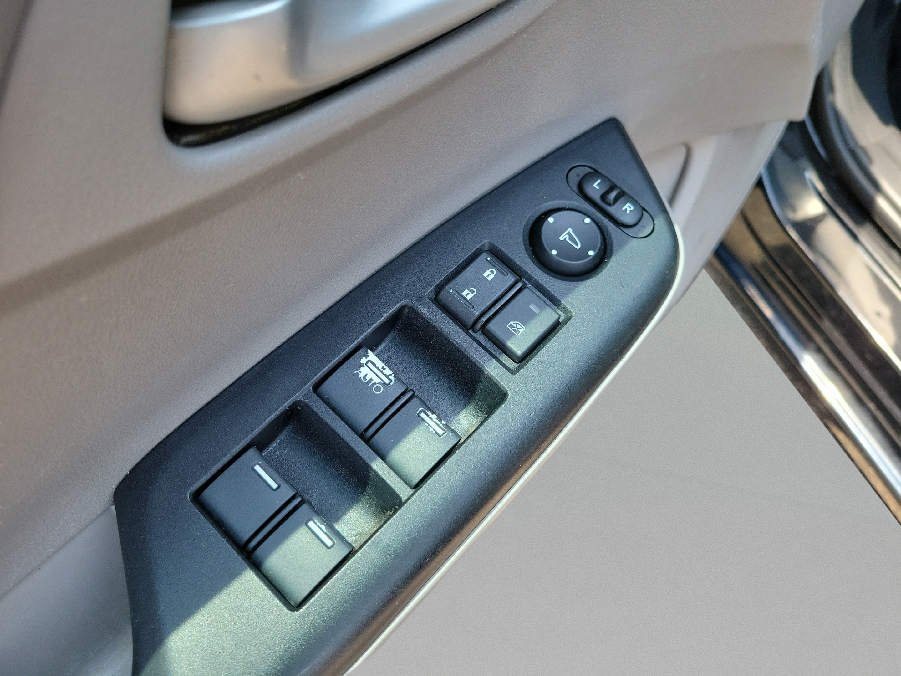 Used 2015 Honda Civic EX-L image 24