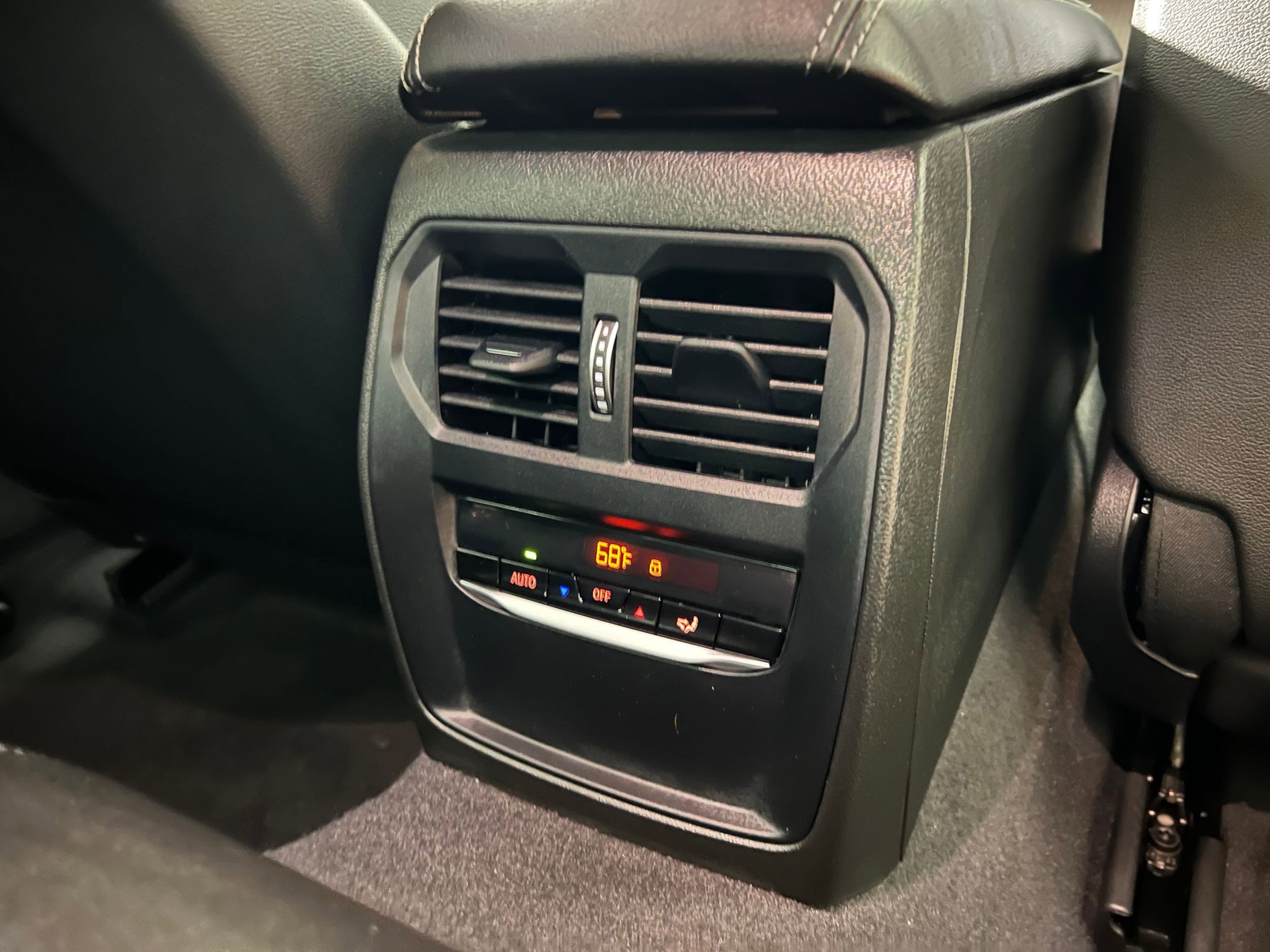 Used 2023 BMW M2 image 32