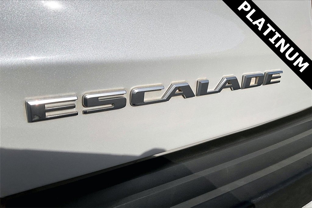 Used 2019 Cadillac Escalade ESV Platinum image 34