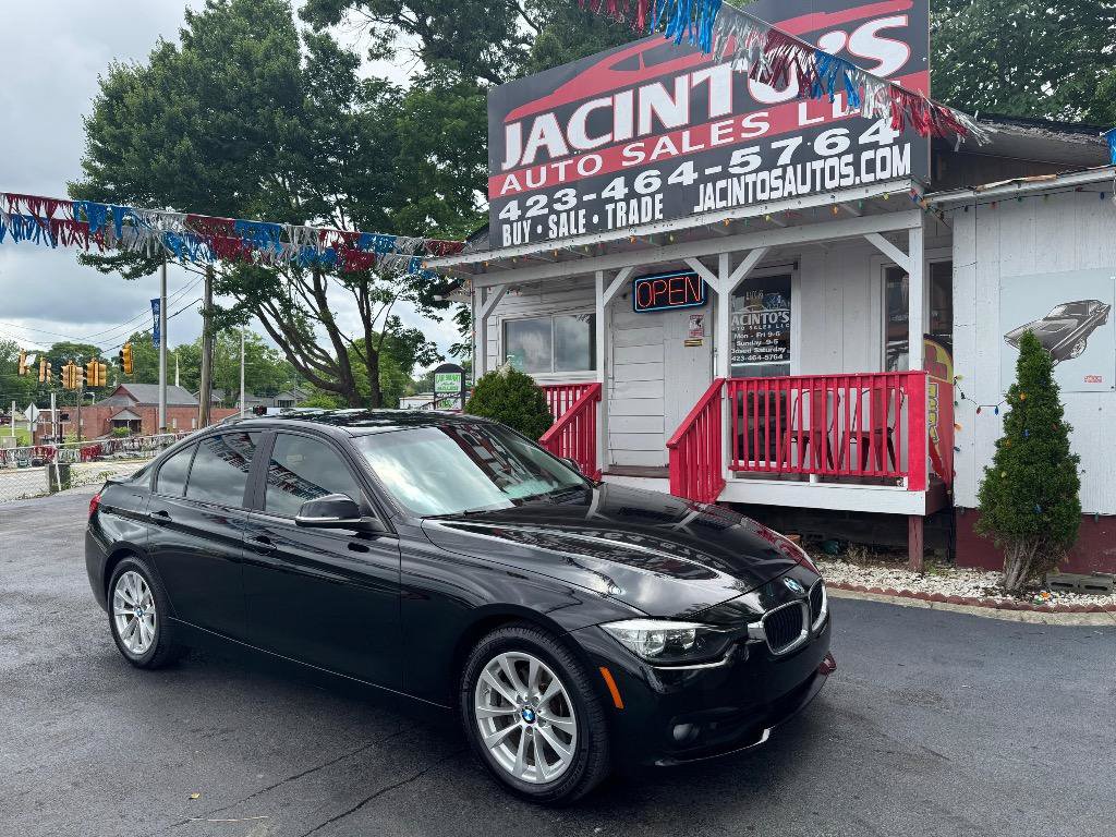 Used 2016 BMW 320i Sedan RWD image 2