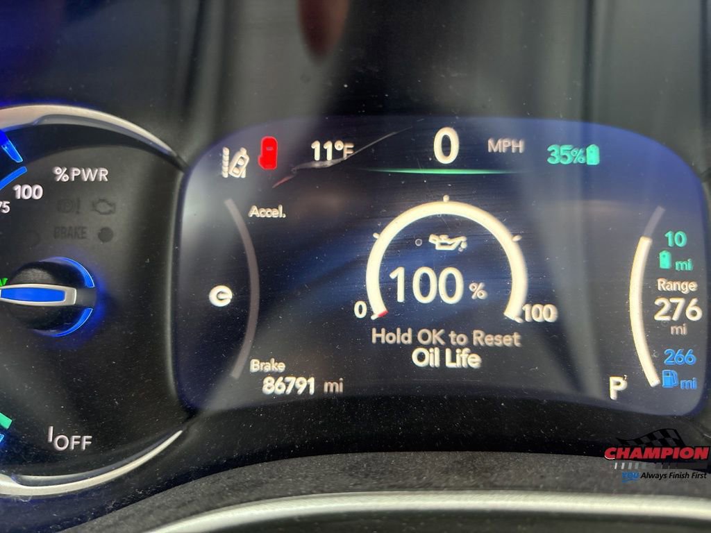 Used 2021 Chrysler Pacifica Touring-L image 20