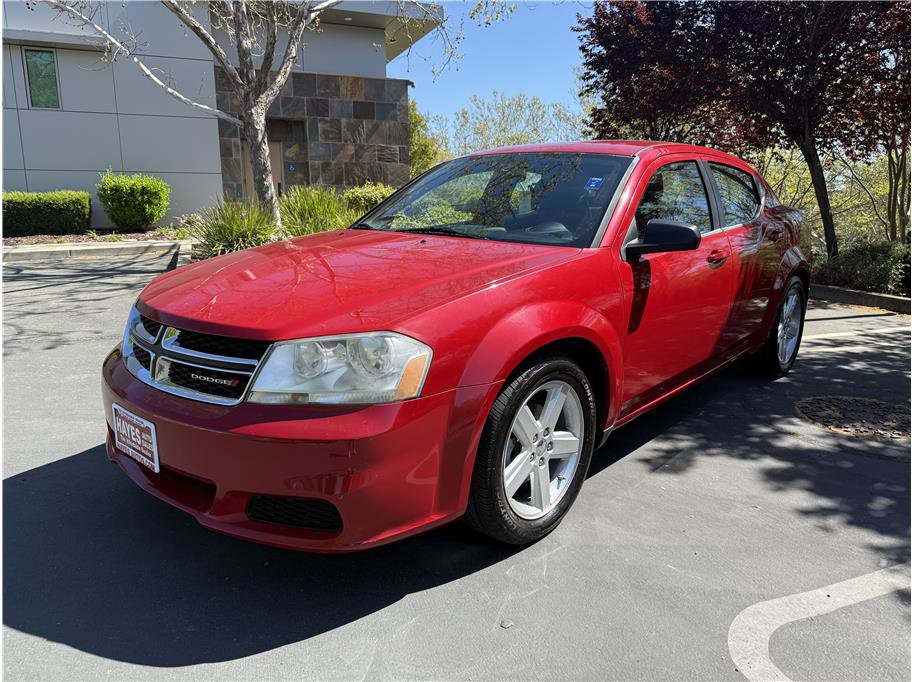 Used 2013 Dodge Avenger SE image 3