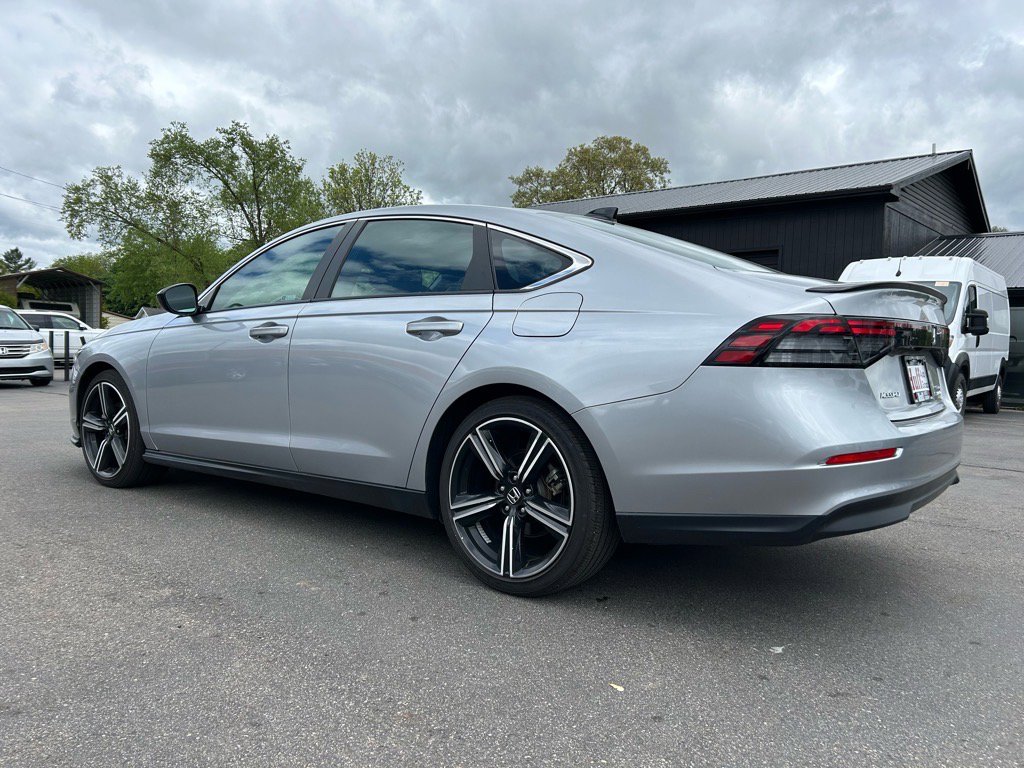 Used 2023 Honda Accord Sport image 7