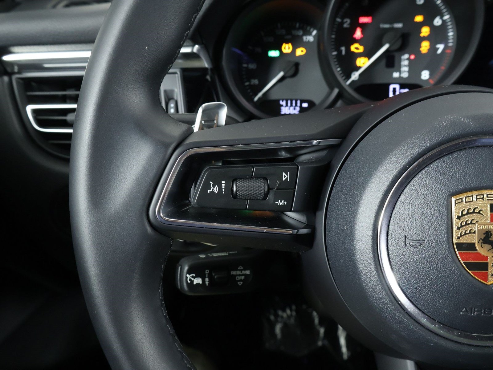 Certified 2026 Porsche Macan AWD/4WD image 14