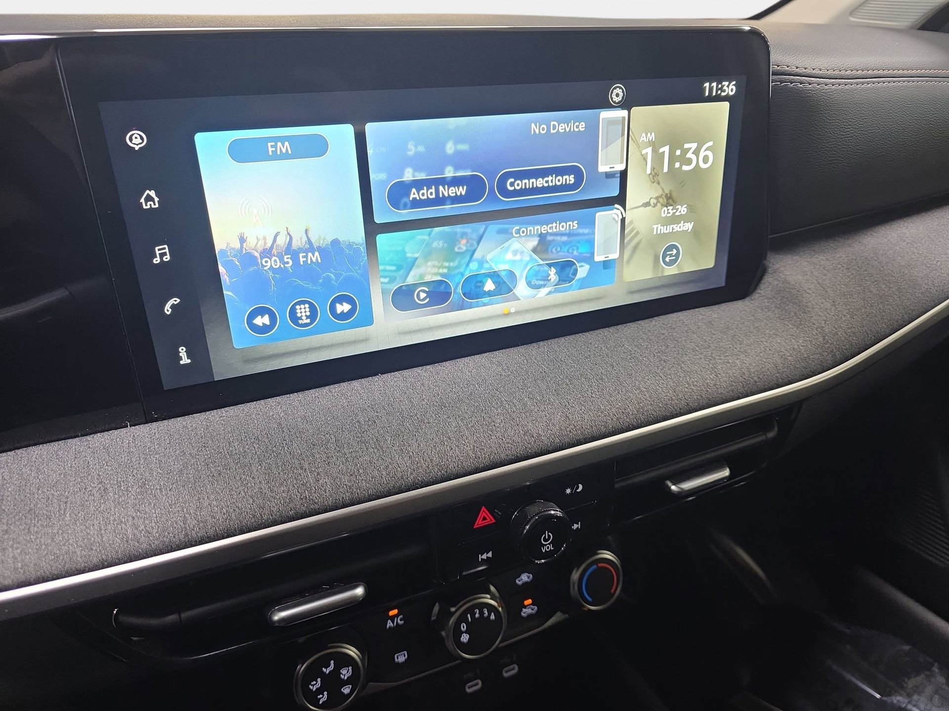 Certified 2025 Nissan Kicks SV image 19