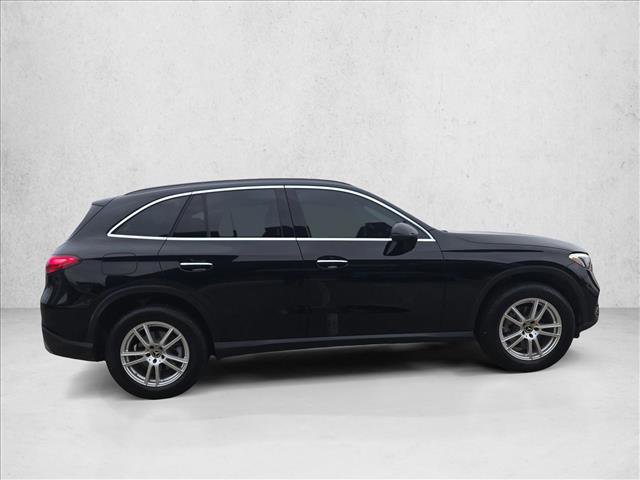 Certified 2025 Mercedes-Benz GLC 300 image 4