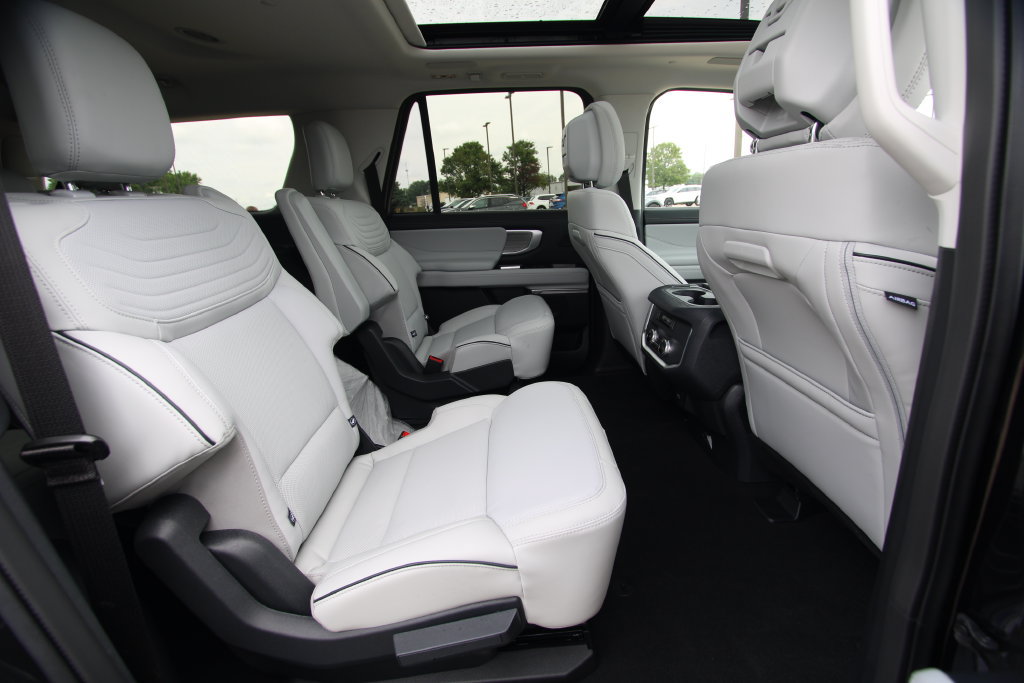 New 2027 Ford Expedition Max Platinum w/ Platinum Ultimate Package AWD/4WD image 9