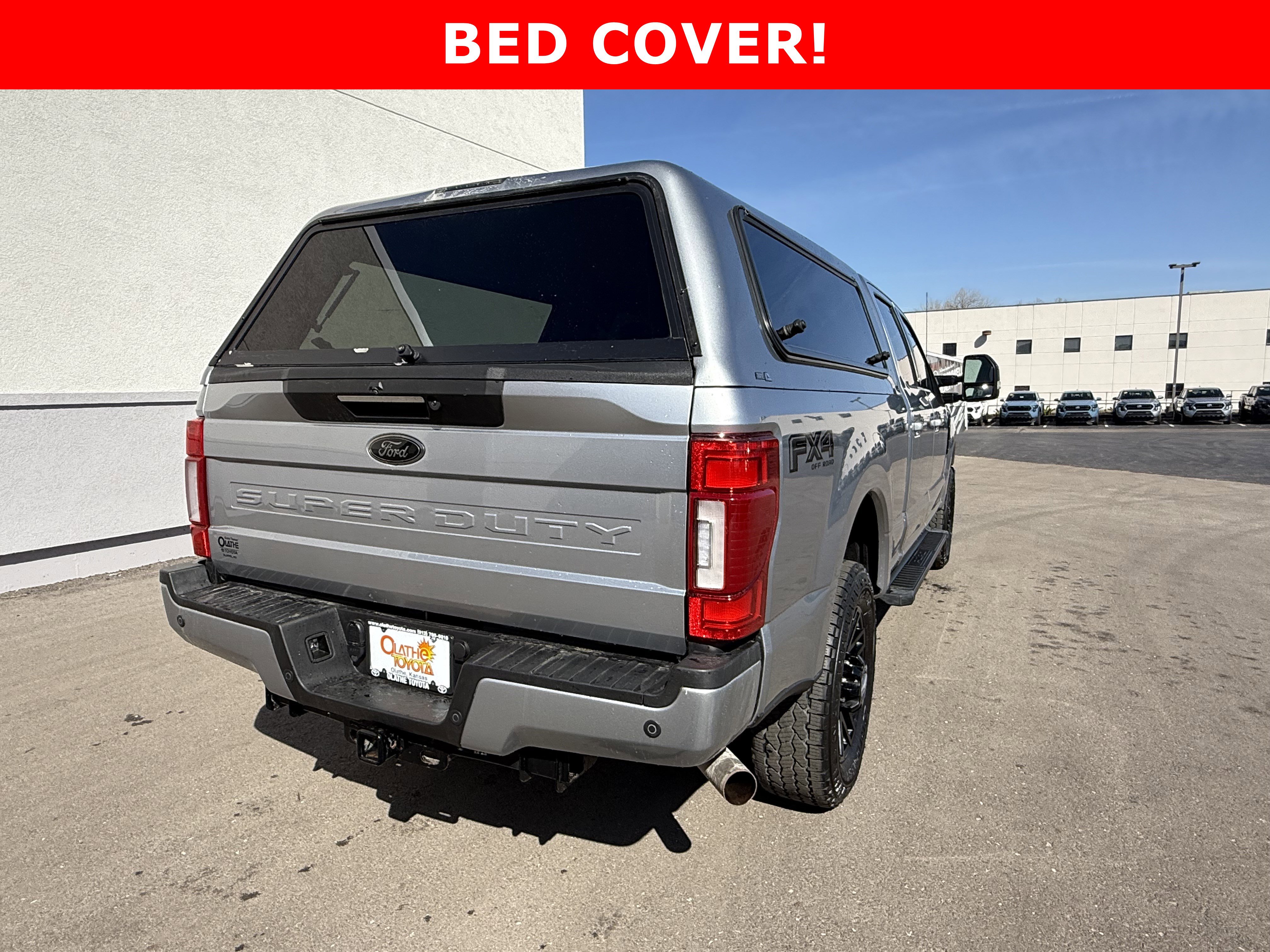 Used 2022 Ford F250 Lariat w/ Black Appearance Package image 4