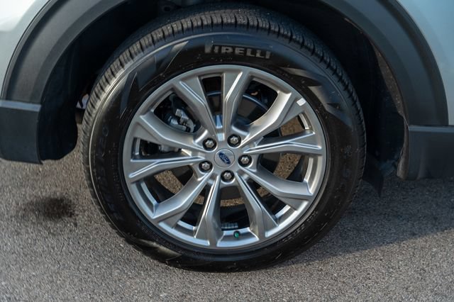 Used 2023 Ford Explorer XLT w/ Equipment Group 202A RWD image 12
