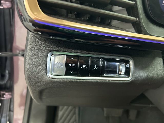 Used 2024 Buick Envision Avenir AWD/4WD image 17