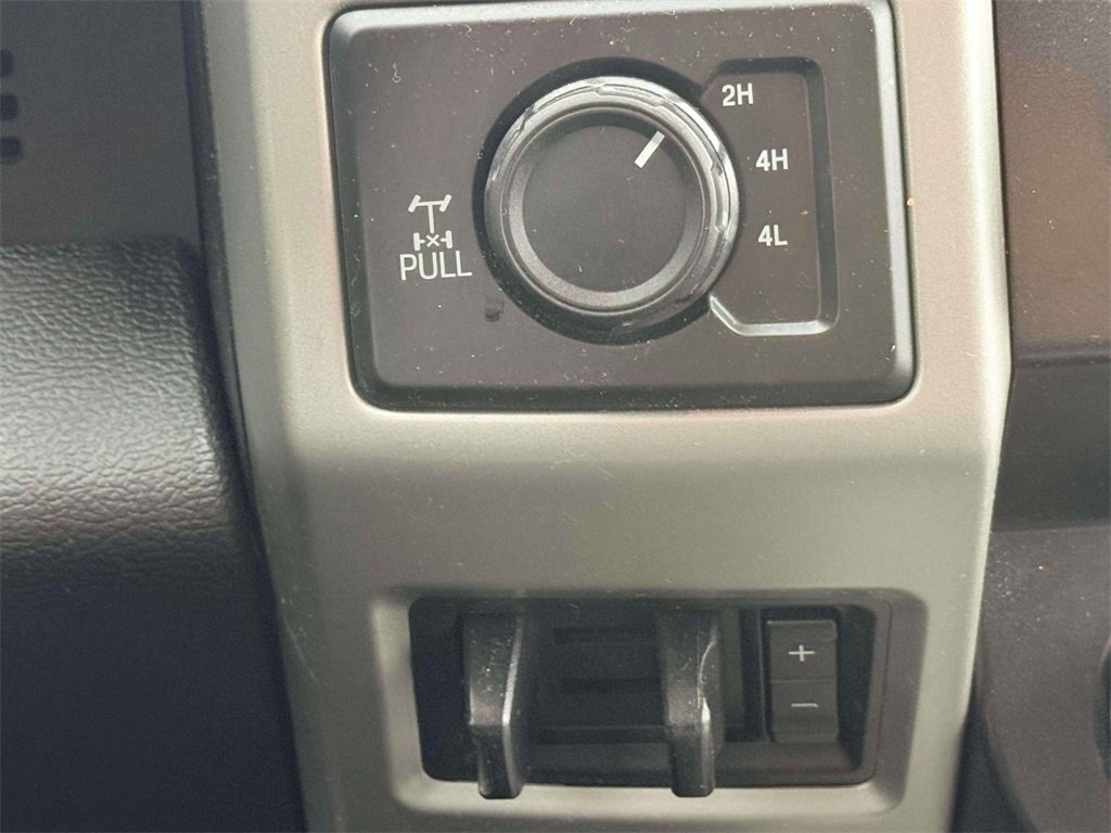 Used 2017 Ford F350 Lariat w/ Chrome Package image 16