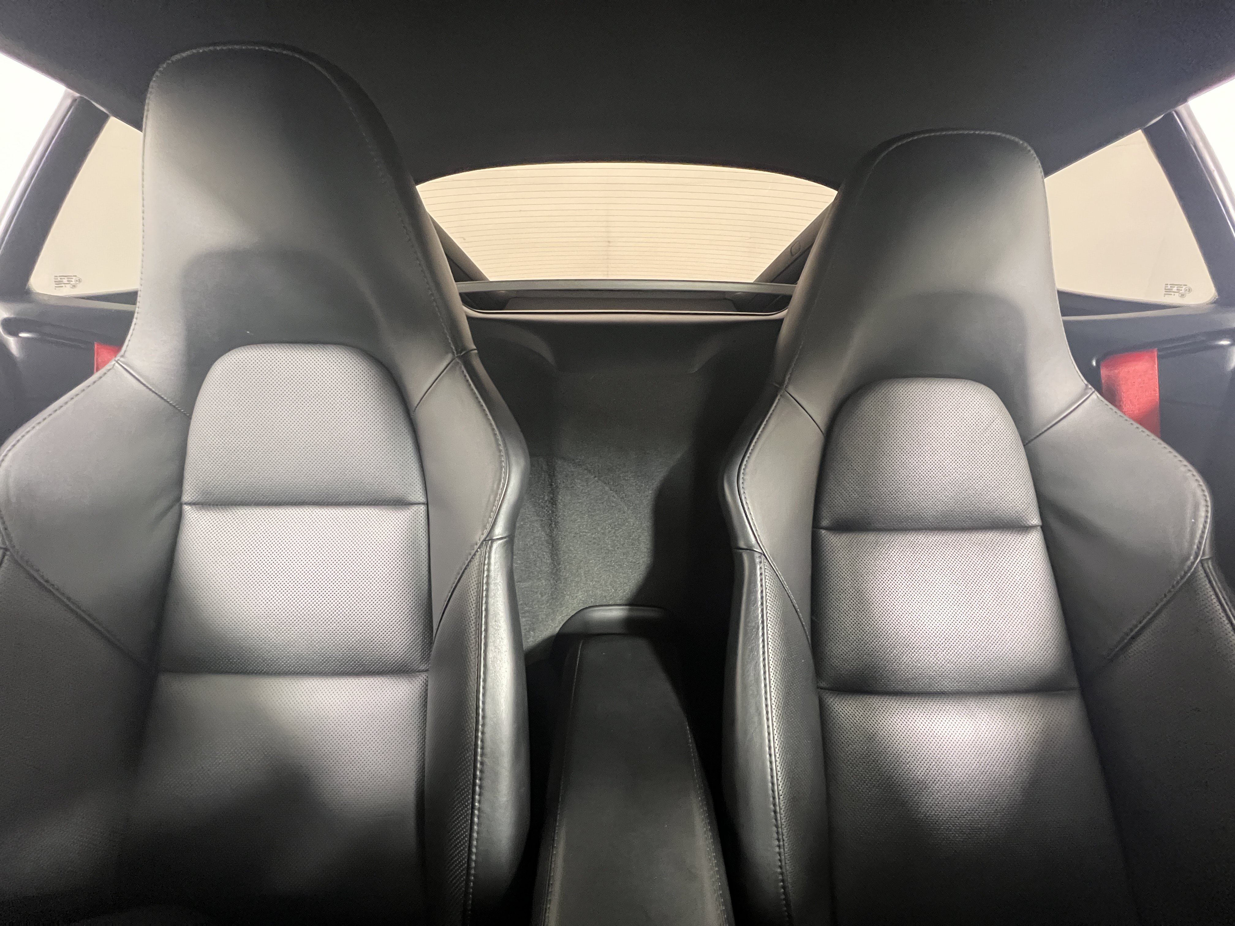Certified 2018 Porsche 718 Cayman S RWD image 16
