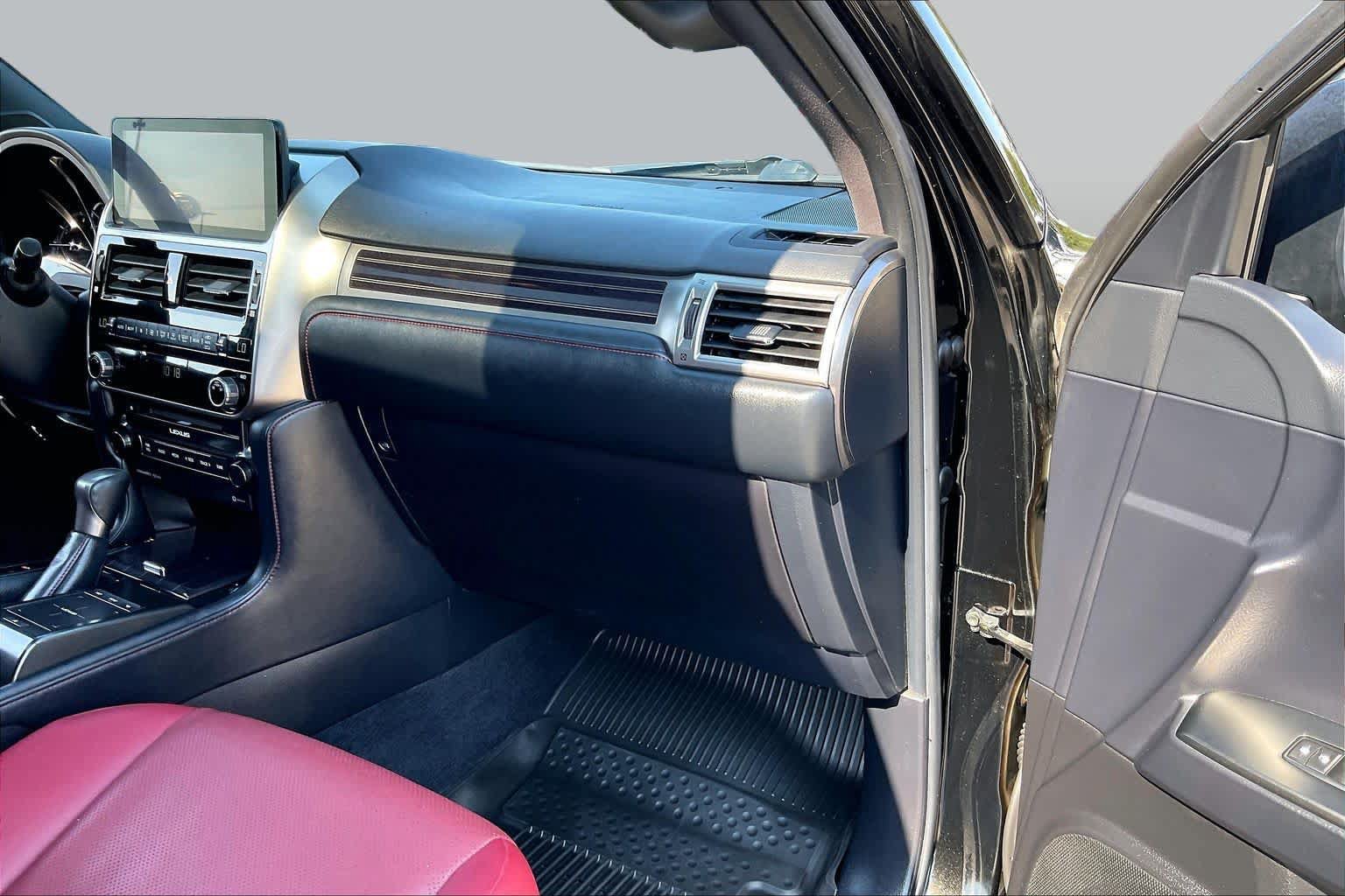 Used 2022 Lexus GX 460 Premium w/ Premium Package AWD/4WD image 17