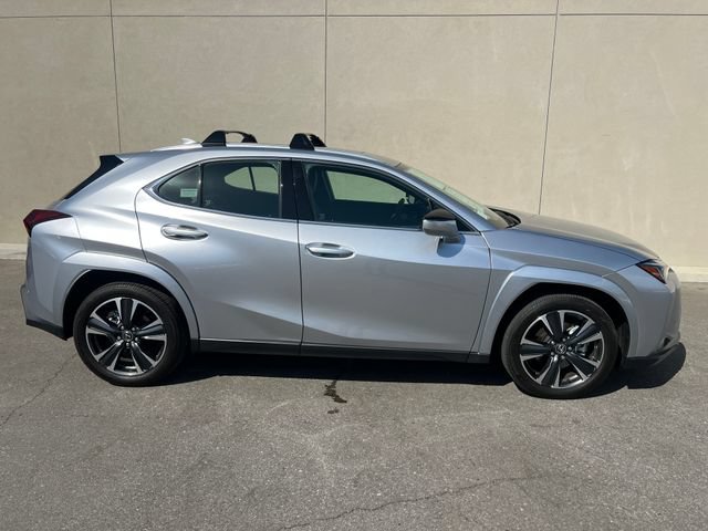 Used 2025 Lexus UX 300h FWD w/ Accessory Package (Z2) image 5