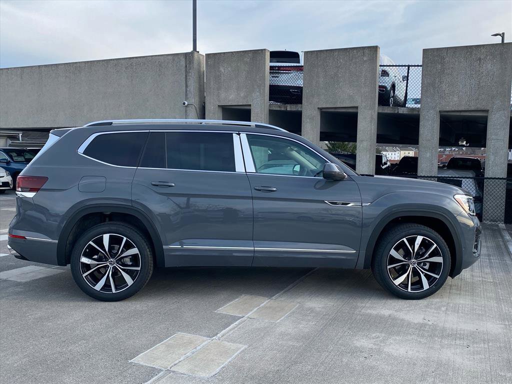 New 2026 Volkswagen Atlas SEL Premium R-Line image 2