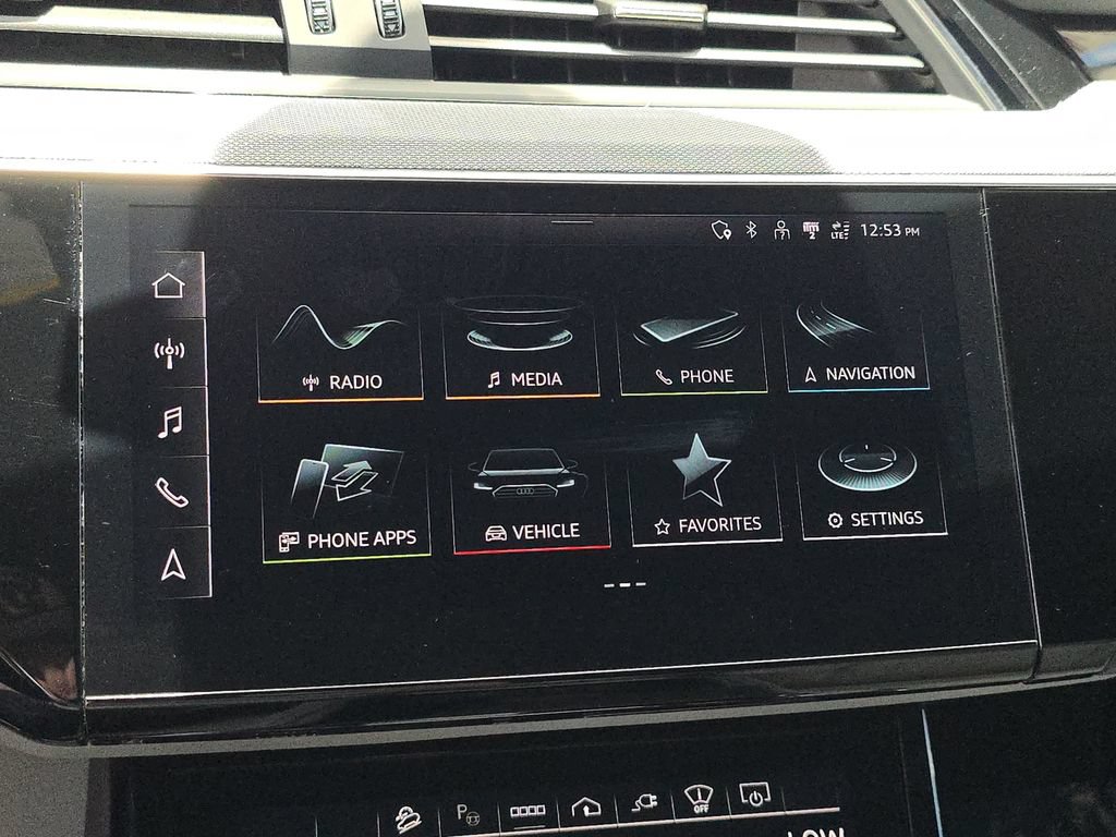 Certified 2024 Audi Q8 e-tron Prestige w/ Prestige Package AWD/4WD image 27