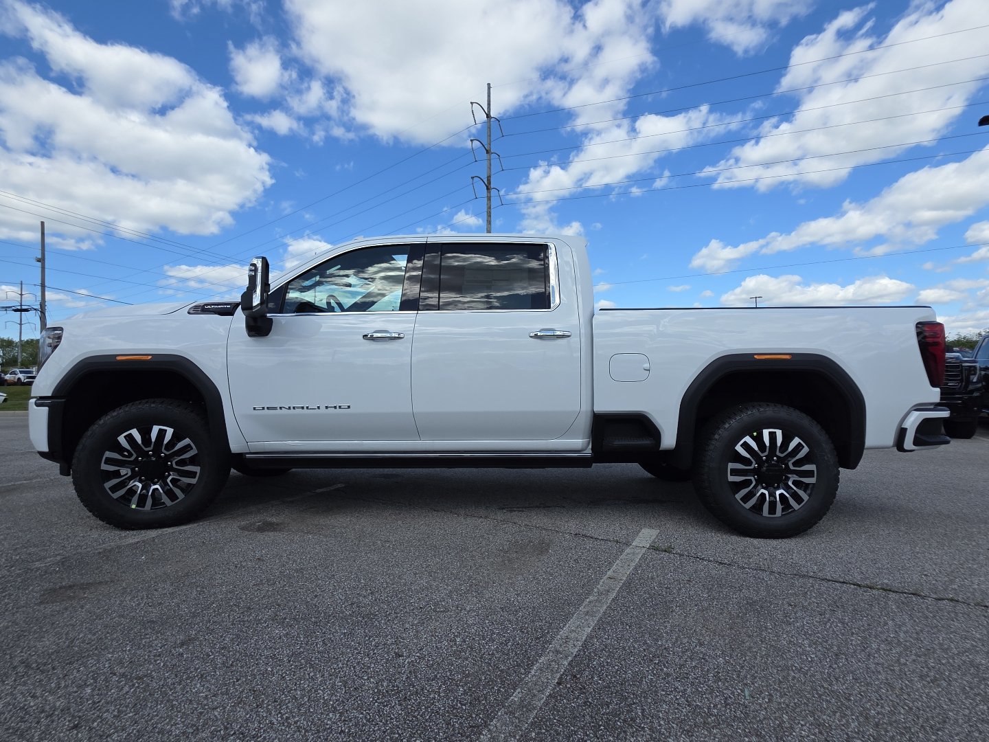New 2026 GMC Sierra 2500 Denali Ultimate AWD/4WD image 16