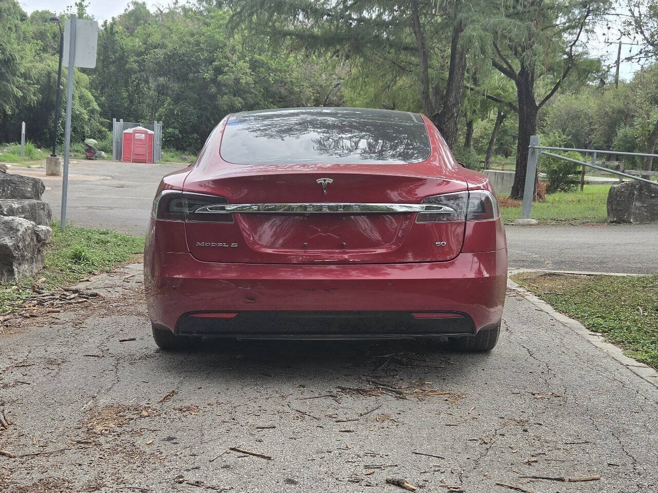 Used 2016 Tesla Model S 60 RWD image 5