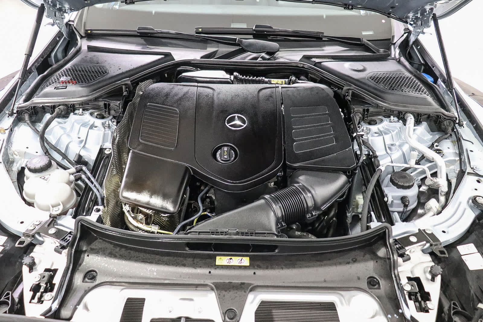 Certified 2025 Mercedes-Benz E 350 4MATIC Sedan image 31