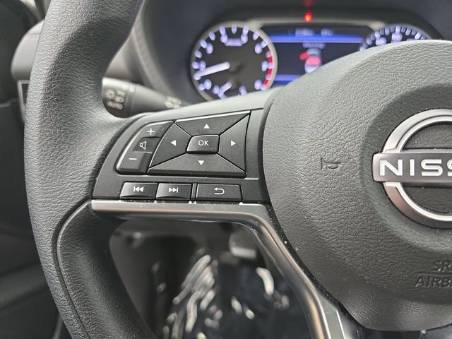 Used 2025 Nissan Sentra SV FWD image 17