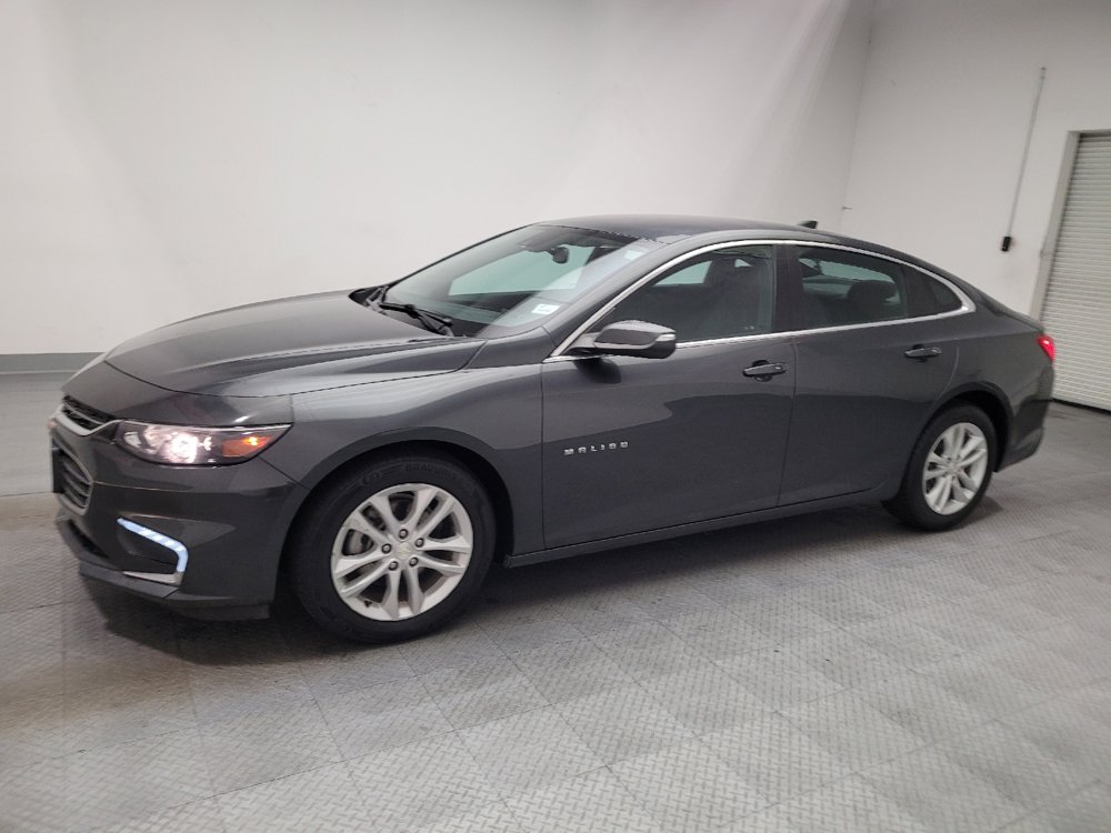 Used 2018 Chevrolet Malibu LT w/ Driver Confidence Package FWD image 2