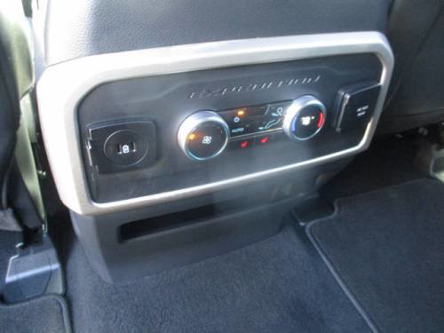 Used 2024 Ford Expedition Limited image 8