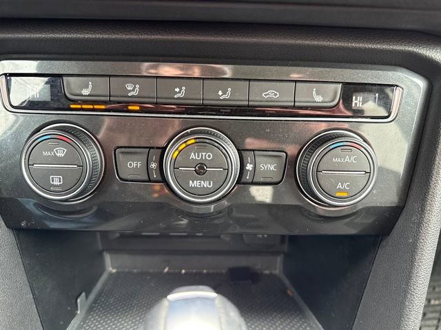 Used 2019 Volkswagen Tiguan SE w/ Panoramic Sunroof Package image 31