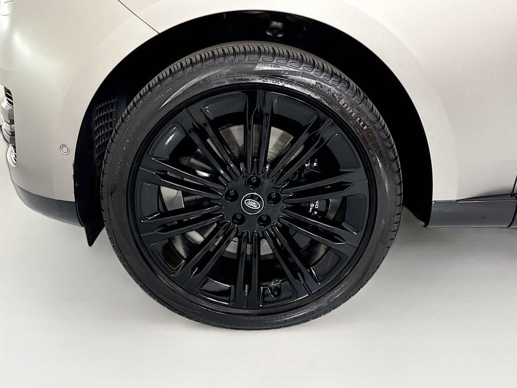 Used 2023 Land Rover Range Rover SE image 31