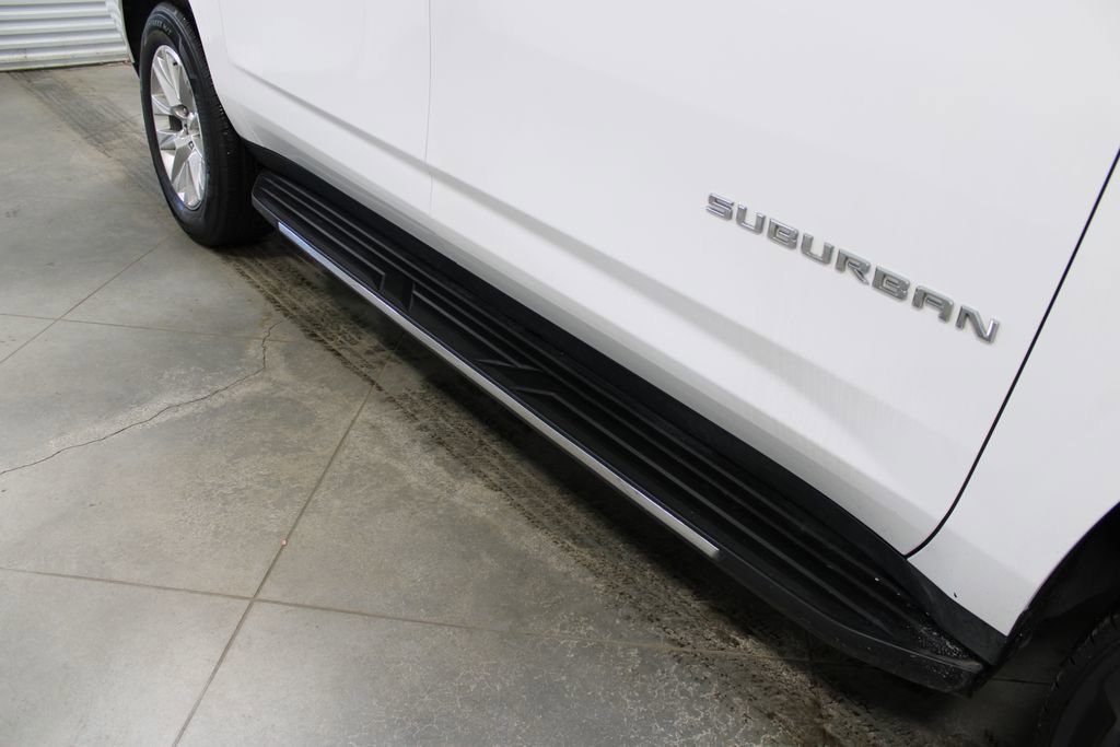 Used 2023 Chevrolet Suburban Premier image 14