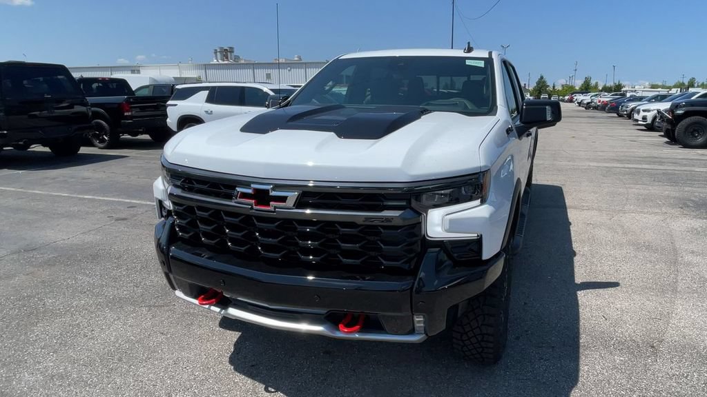 New 2026 Chevrolet Silverado 1500 ZR2 w/ LPO, Dark Essentials Package AWD/4WD image 5
