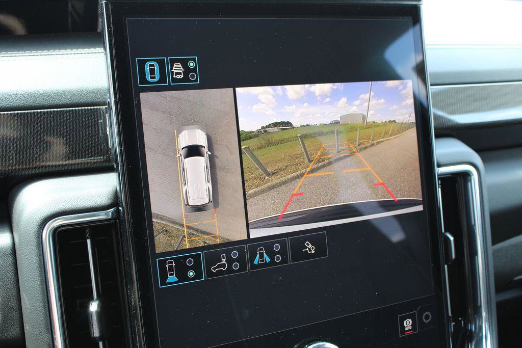 New 2026 GMC Yukon Elevation w/ Elevation Premium Package image 16