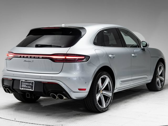 Certified 2022 Porsche Macan S AWD/4WD image 33