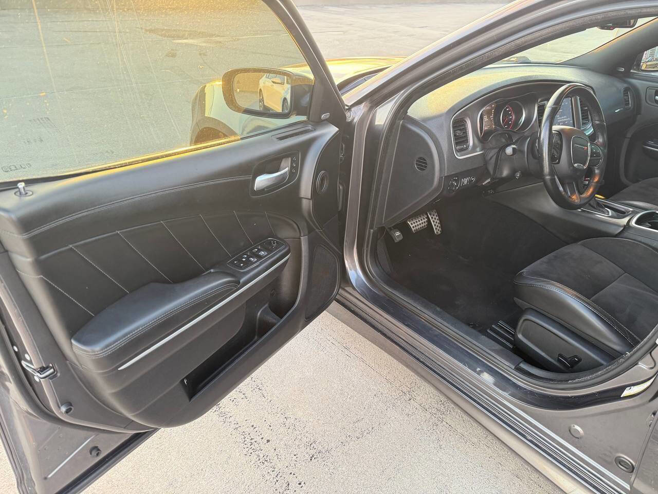 Used 2019 Dodge Charger R/T w/ Plus Group RWD image 11