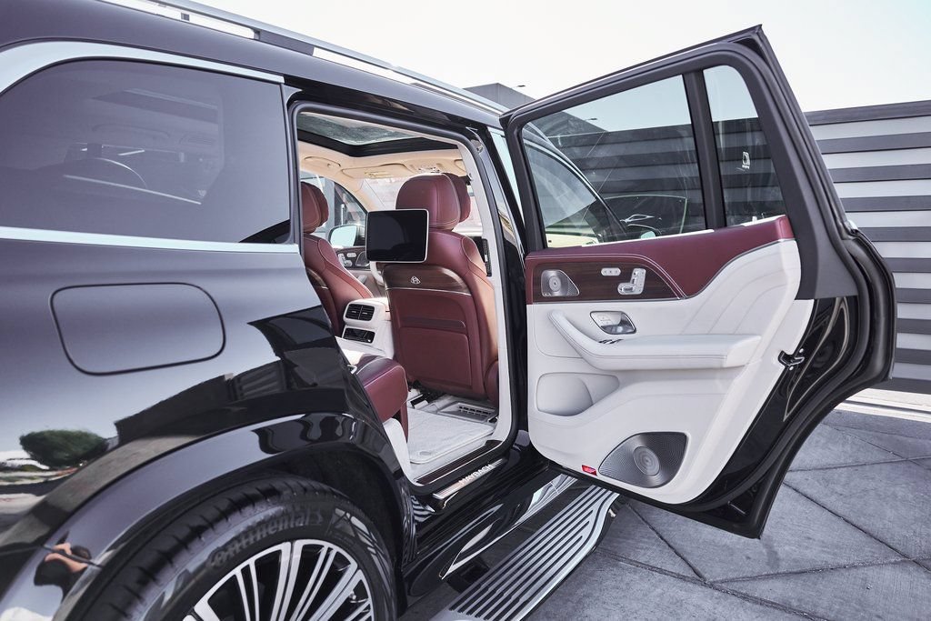 Used 2026 Mercedes-Benz Maybach GLS 600 4MATIC image 26