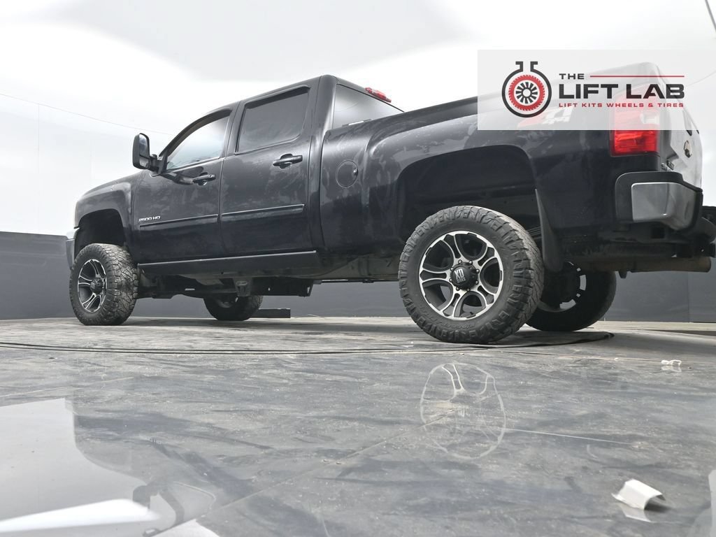 Used 2012 Chevrolet Silverado 2500 LTZ w/ Suspension Package, Off-Road AWD/4WD image 36