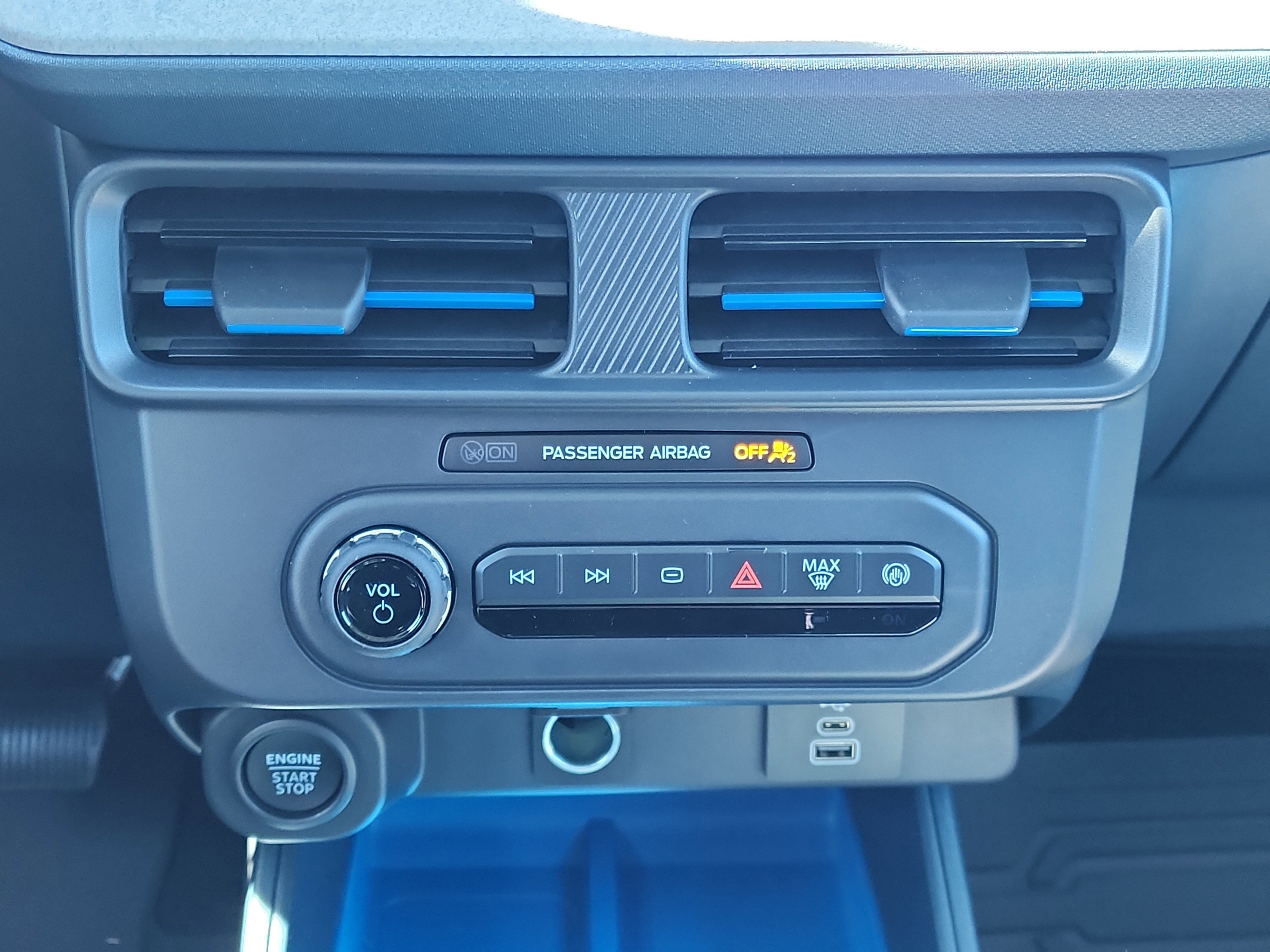 New 2025 Ford Maverick XLT w/ XLT Luxury Package image 12