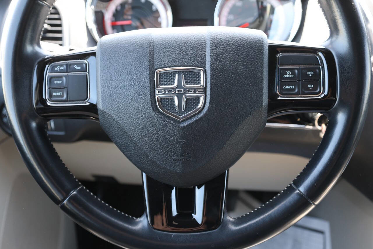 Used 2019 Dodge Grand Caravan SXT FWD image 19