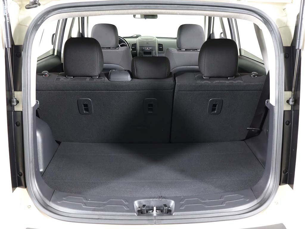 Used 2013 Kia Soul + FWD image 14