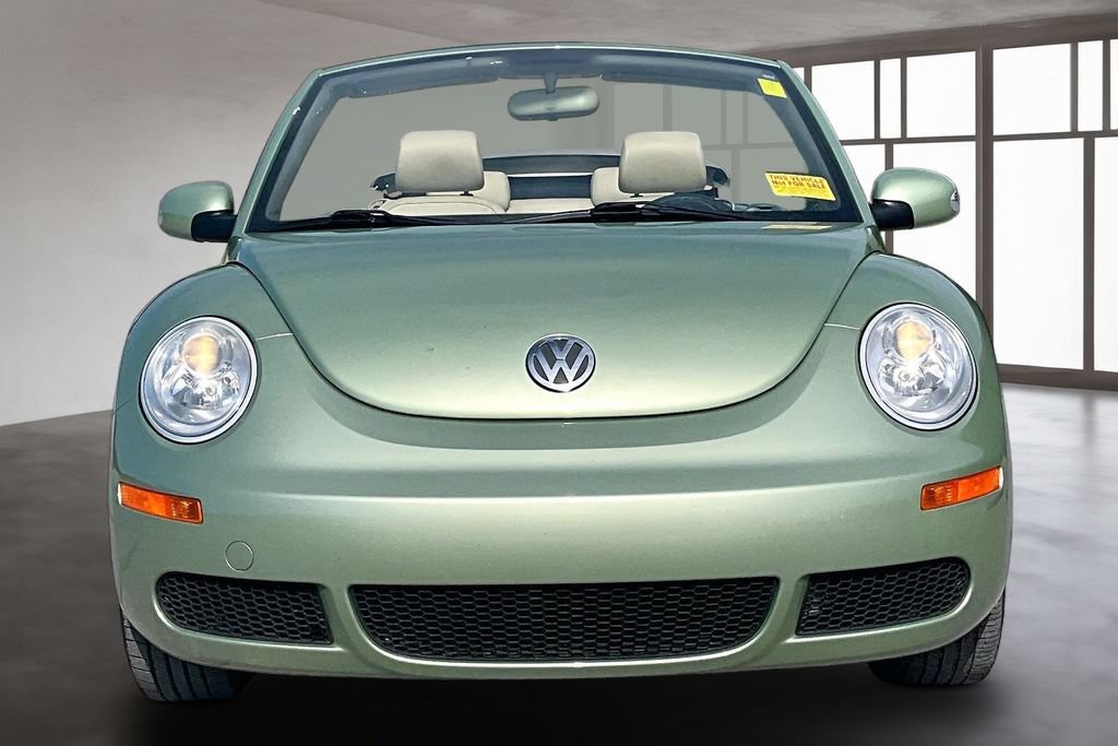 Used 2007 Volkswagen Beetle Convertible w/ Package 1 FWD image 2