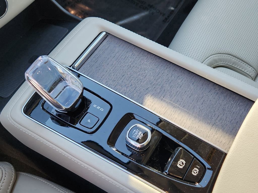 New 2026 Volvo XC90 T8 Ultra w/ Lounge Package image 11