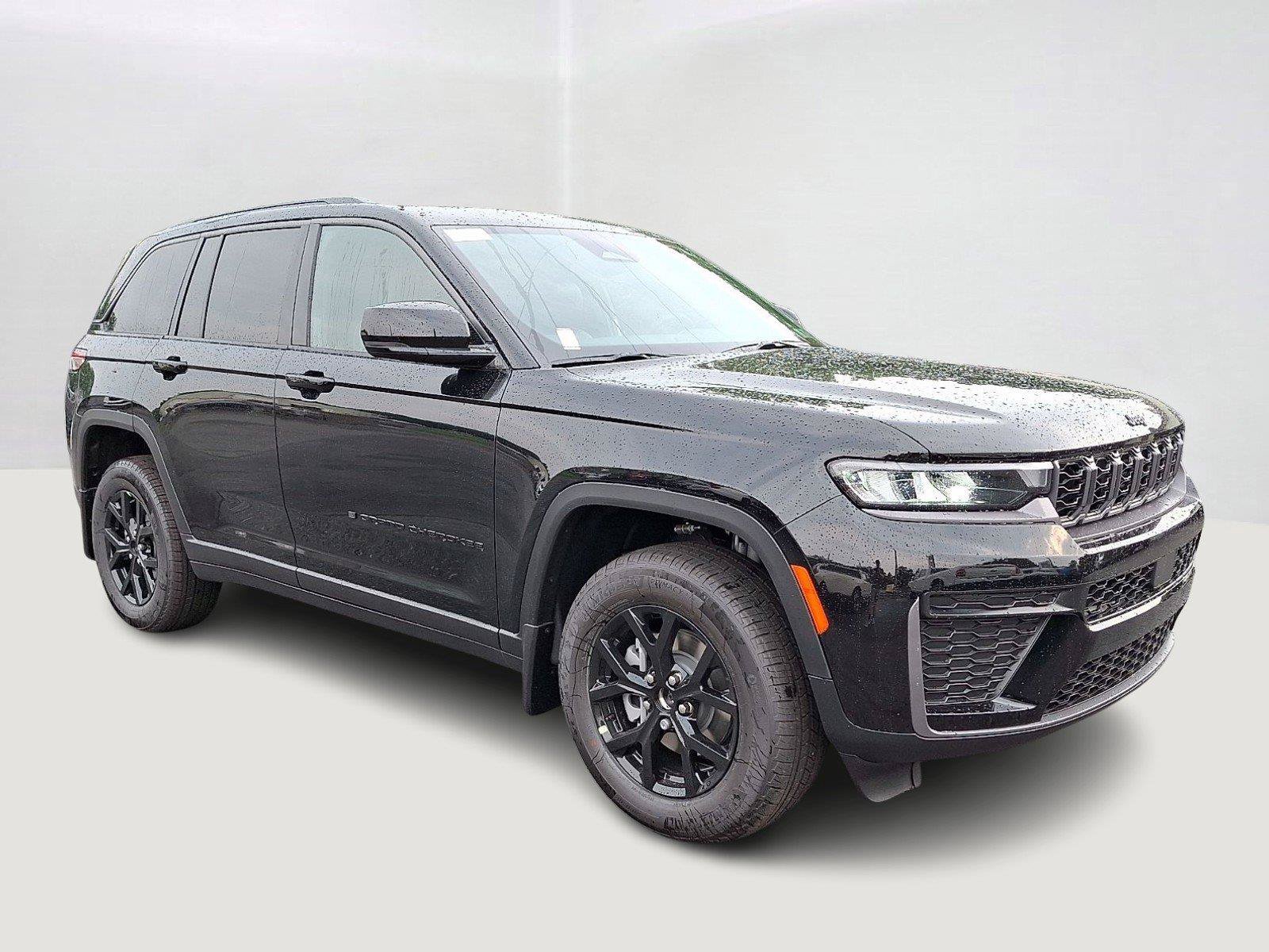 New 2026 Jeep Grand Cherokee Altitude AWD/4WD image 2