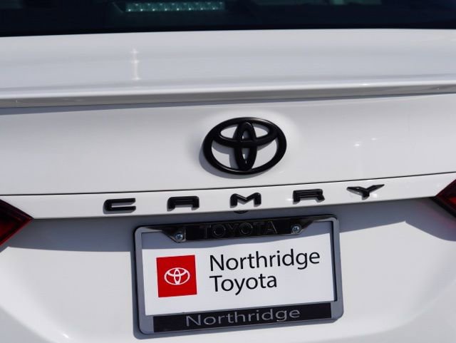Used 2024 Toyota Camry SE FWD image 9