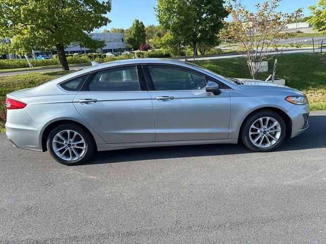 Used 2020 Ford Fusion SE FWD image 7