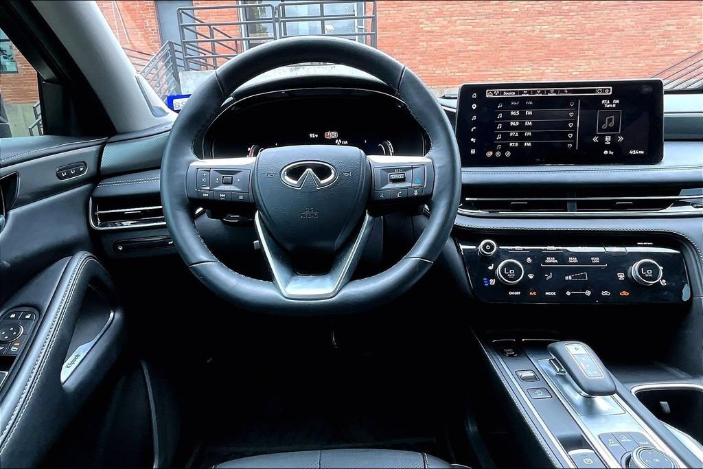 Used 2026 INFINITI QX60 Luxe w/ Cargo Package FWD image 7