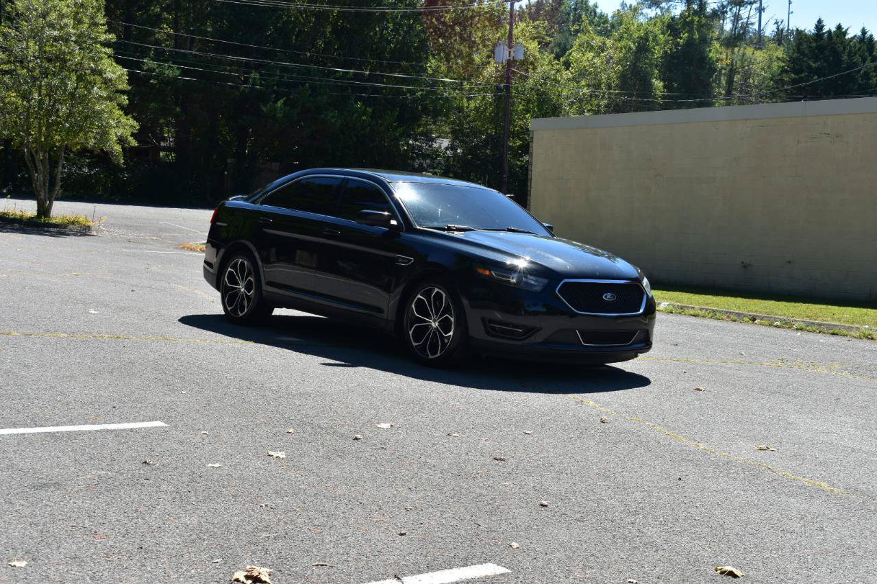 Used 2015 Ford Taurus SHO AWD/4WD image 9