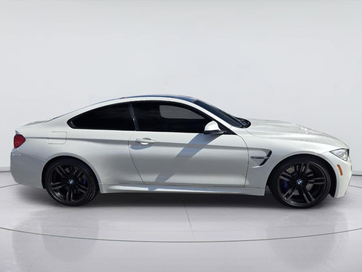 Used 2015 BMW M4 Coupe RWD image 4